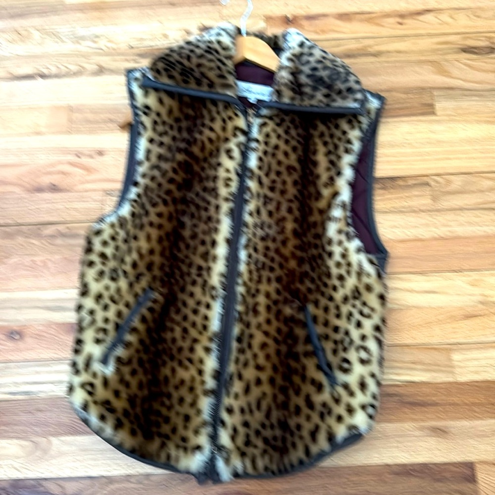 Classic vintage animal pro t faux fur real brown leather vest- beauty